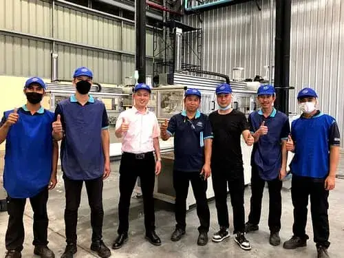 Одностанционная термоформовочная машина для EPP (Таиланд)