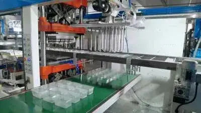 ATM-72/85 Трехстанционная вакуумная термоформовочная машина для пластиковых лотков под фрукты