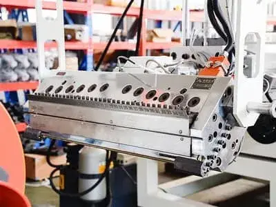 Т-образная экструзионная головка